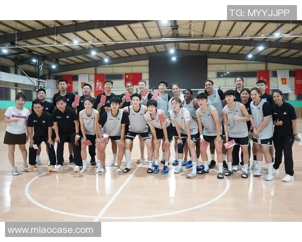 广东女篮成功晋级季后赛四强黄思静全能表现助力球队获胜