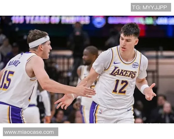 湖人签约拉拉维亚两年1200万拉塞尔转会独行侠引发热议